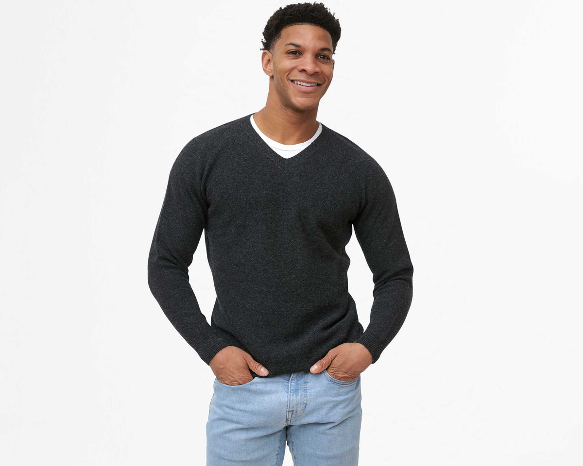 All-Season V-Neck – Oliver Charles